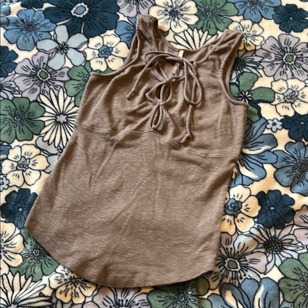 Free People Gray-Brown Tie Front Tank‎ Top EUC Small